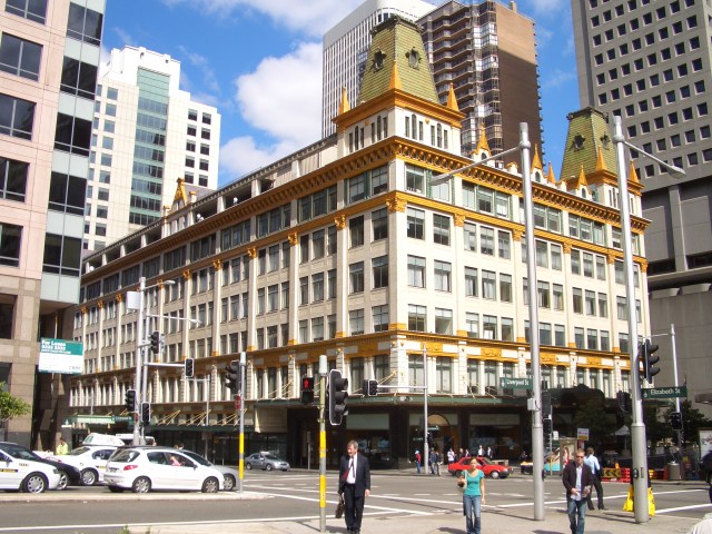 The Downing Centre, Sydney NSW Australia (J. Bar/Wikipedia)